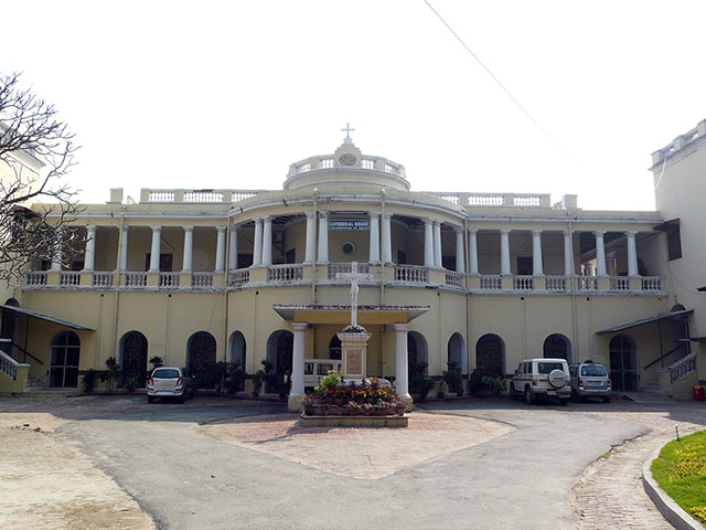 The Journey to Colonial Agra