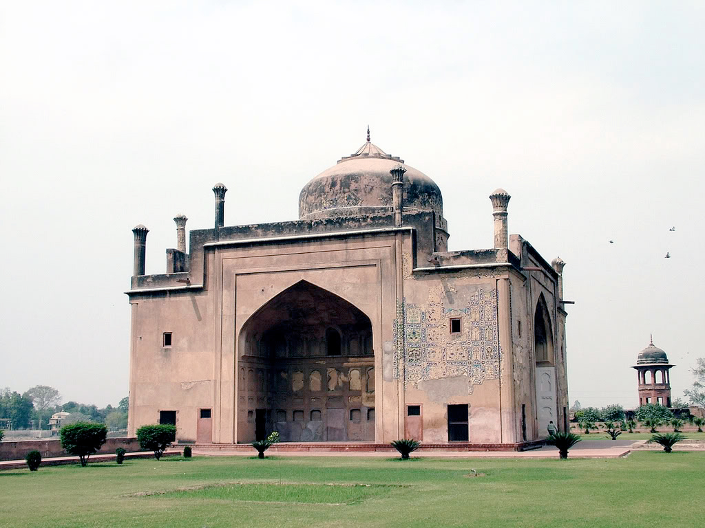 Emperor's Tombs: Itmad-ud-daulah, Chini Ka Rauza and Ram Bagh Garden - Private T
