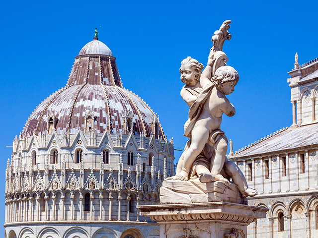 Pisa guided walking tour