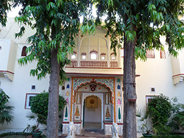 Meal with Indian Family and Cooking Demo in Jaipur