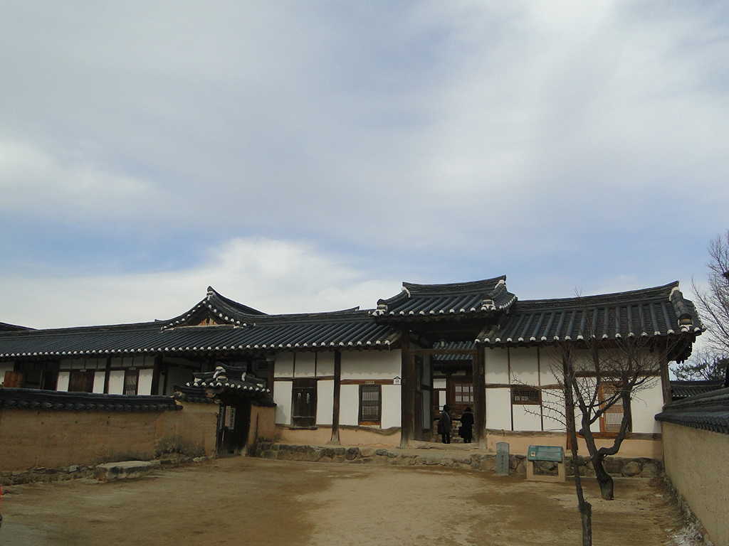Andong Hahoe Village and Andong Folk Museum - Full-Day Private Tour - Busan