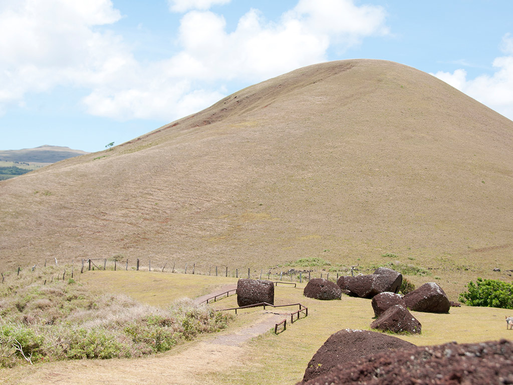 Half Day Tour Visiting Akivi Moais on Easter Island - Isla de Pascua