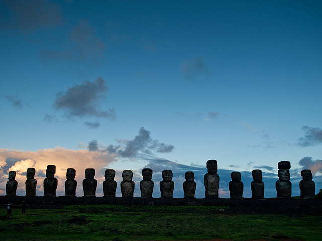 Anakena - Full-Day Tour - Isla de Pascua