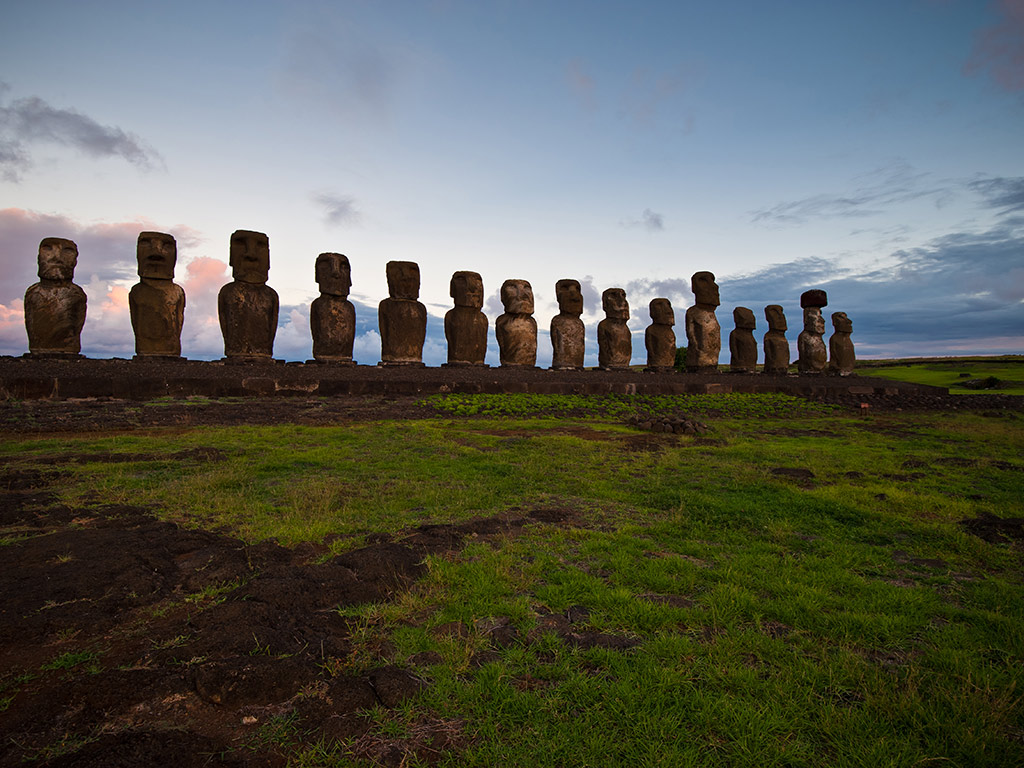 Anakena - Full-Day Tour - Isla de Pascua