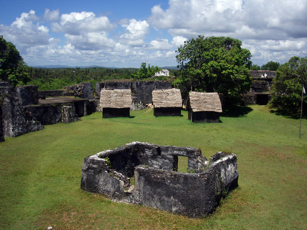 Foulpoint beach and city tour - Toamasina