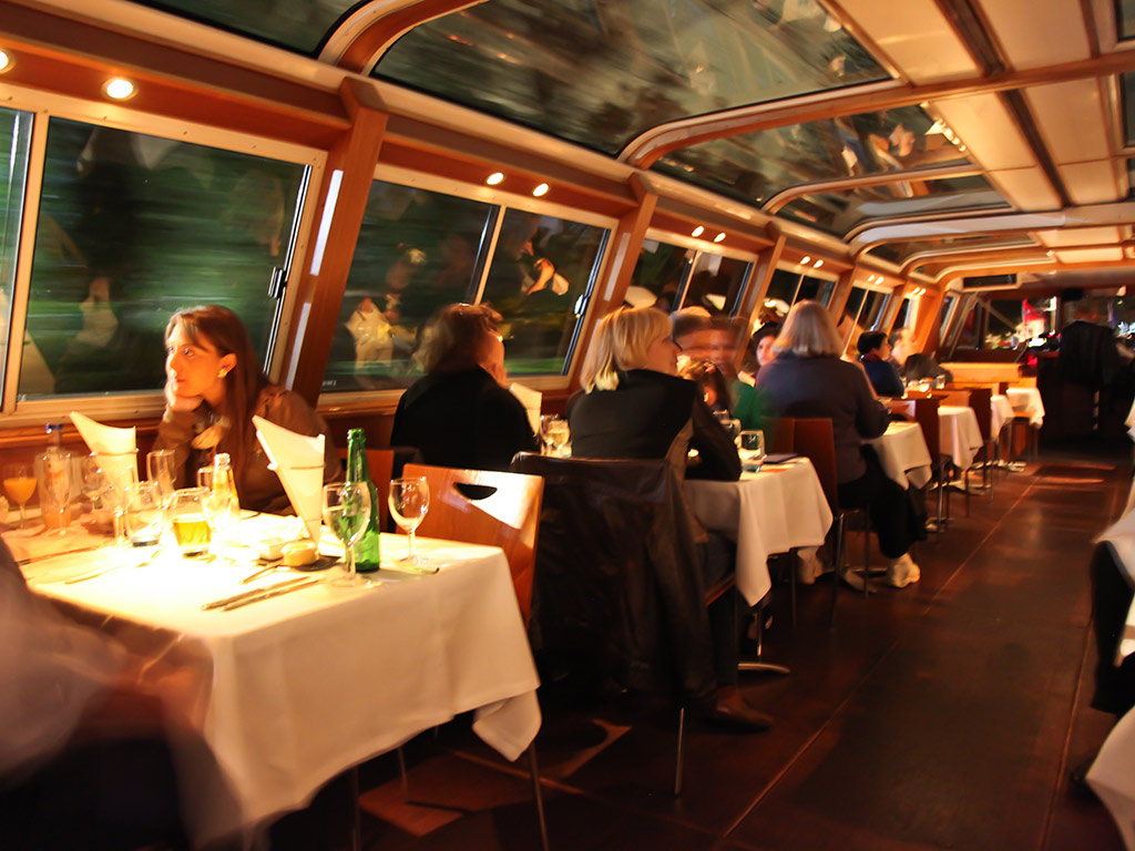 Amsterdam Canal Dinner Cruise with 4-Course Menu - Amsterdam and vicinity