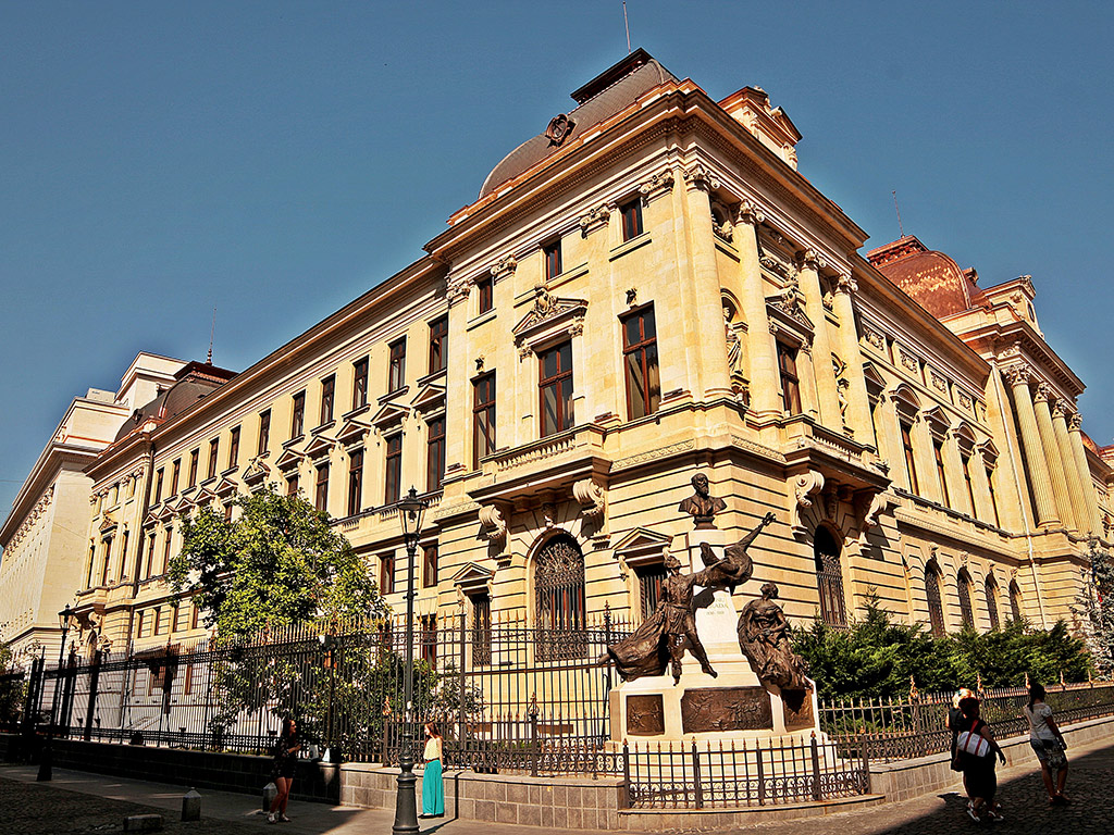 Bucharest Sites & Bites