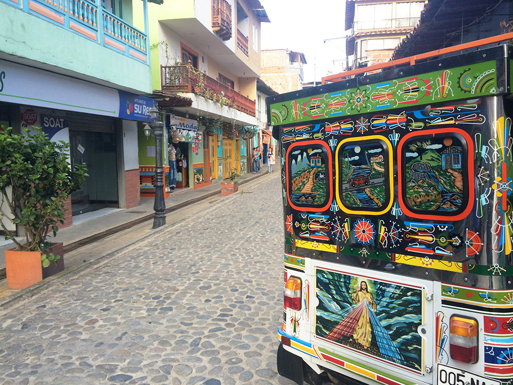 Guatape and El Penol - Full-Day Tour - Medellin