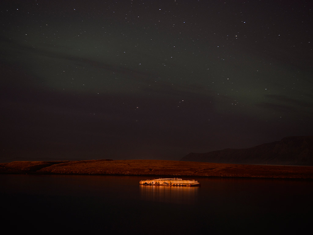 Northern lights Cruise in Videy