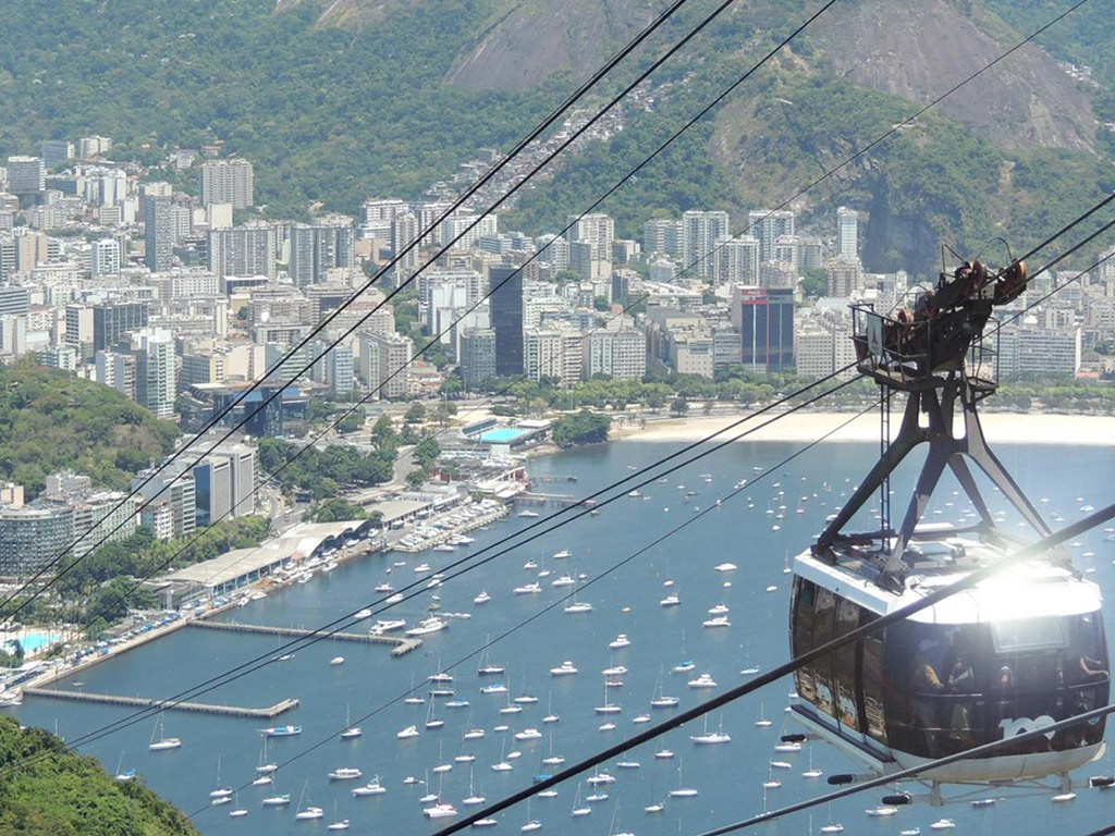 RIO BY DAY: Christ by Train, Sugarloaf, Panoramic tour with lunch - Rio de Janeiro