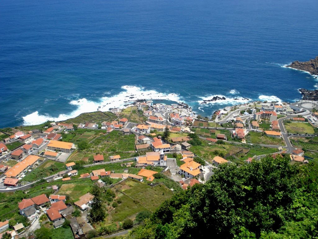 Full Day Tour to Porto Moniz