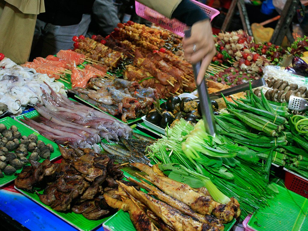 Hanoi Street Food Tastes- Half-Day Walking Tour