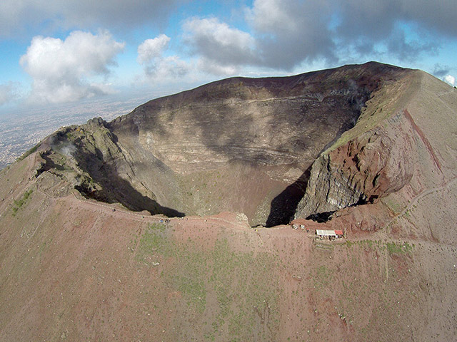 Pompeii and Vesuvius with Transfer - Full-Day Private Tour