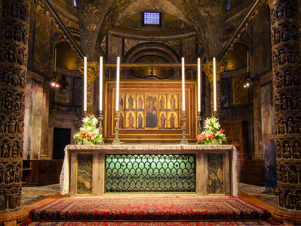 Exclusive Evening Access to the Golden Basilica