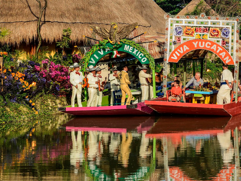 Tour Xoximilco with Transfer - Cancun (and vicinity)