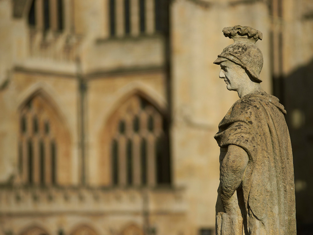 Stonehenge and an Afternoon in Bath with Optional Entry to the Roman Baths - Full-Day Bus Tour - London