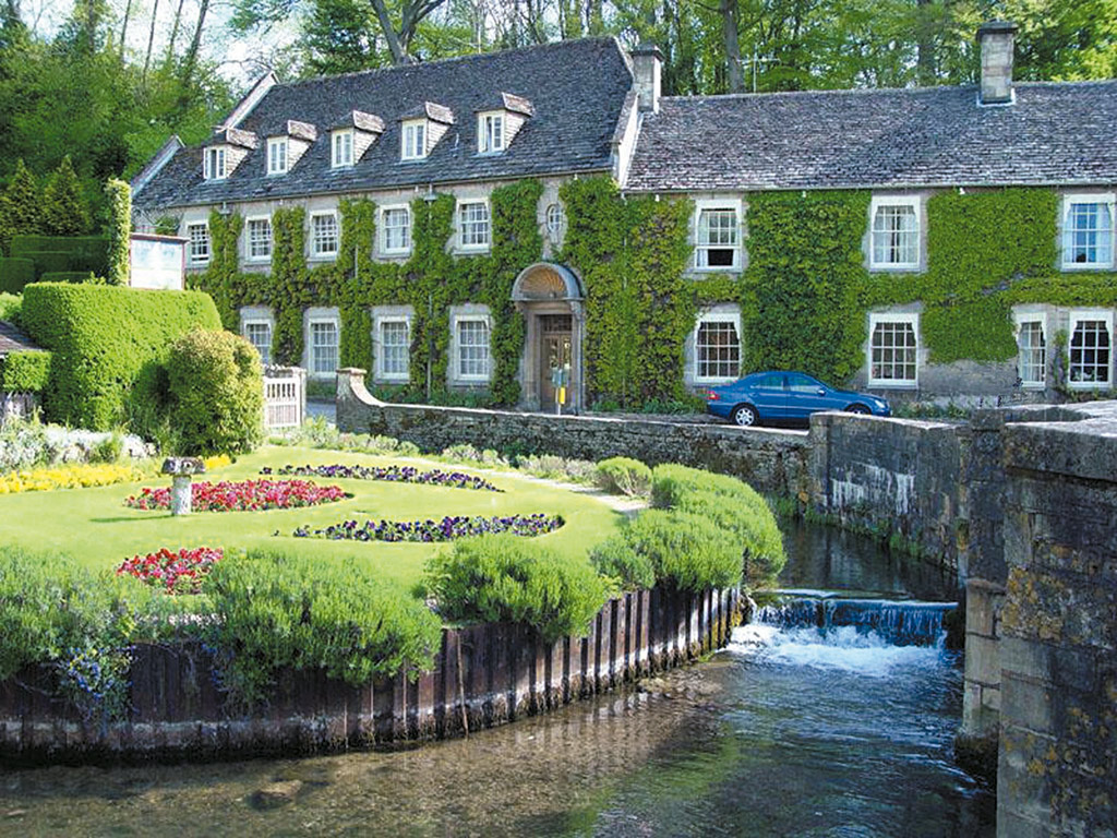 Explore The Cotswolds with Optional Lunch - Full-Day Tour - London