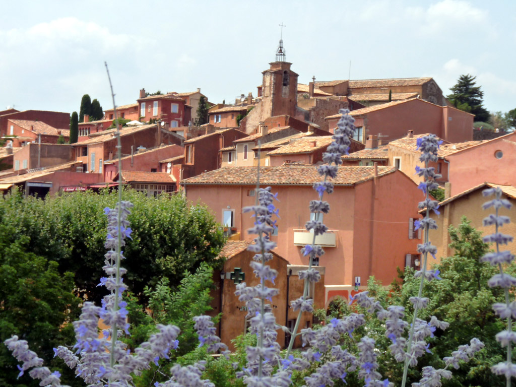 Market and Villages in Luberon