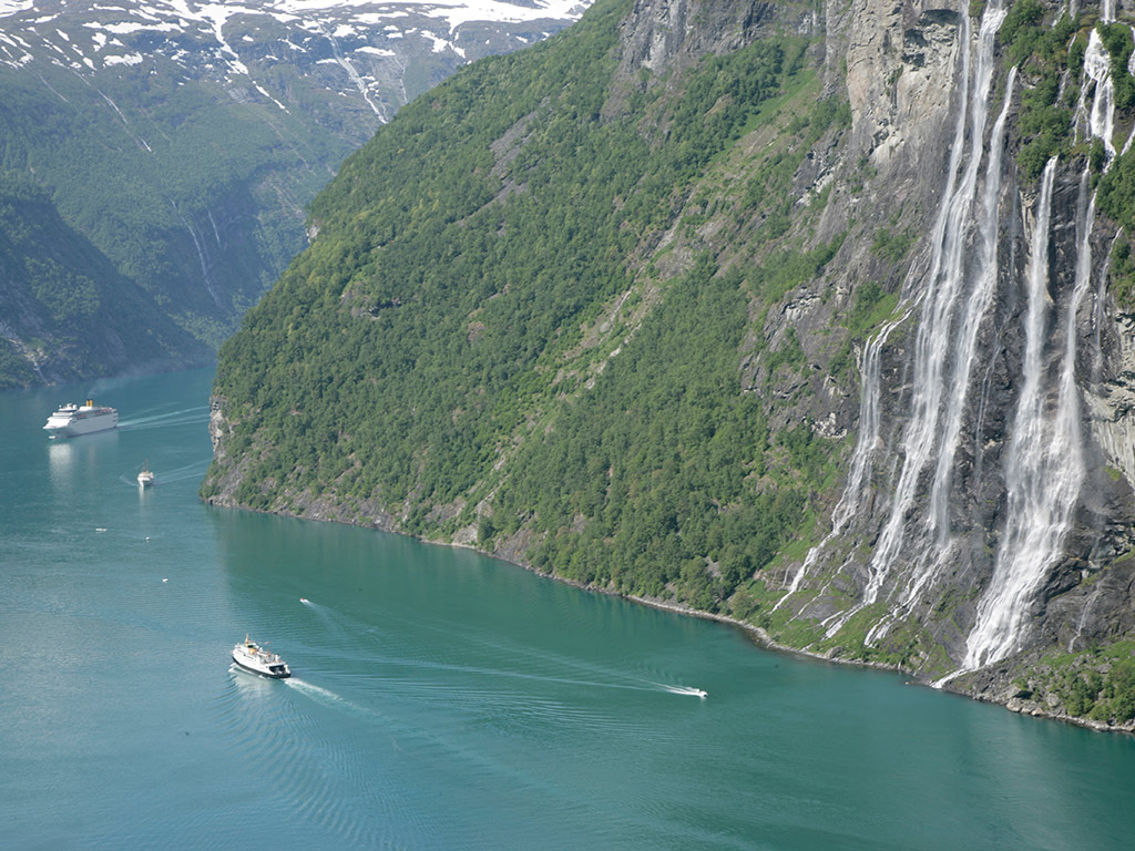 Geiranger City Sightseeing Hop-On Hop-Off Tour