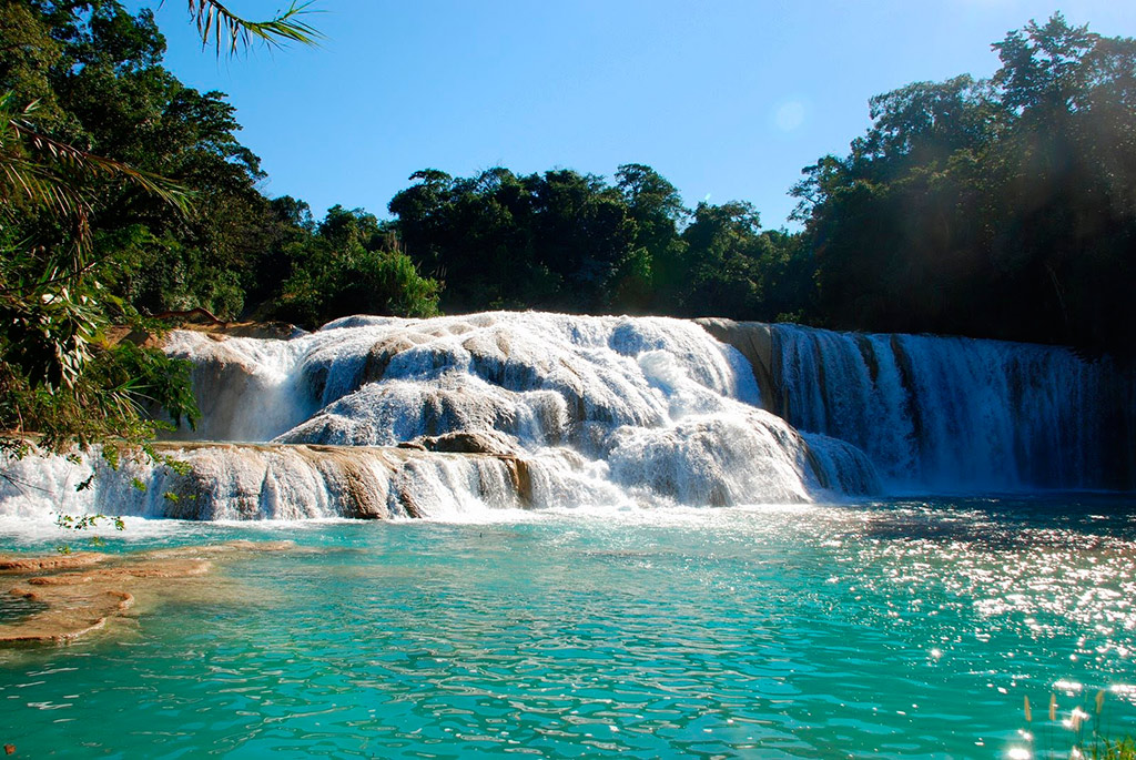 Las Nubes Waterfalls