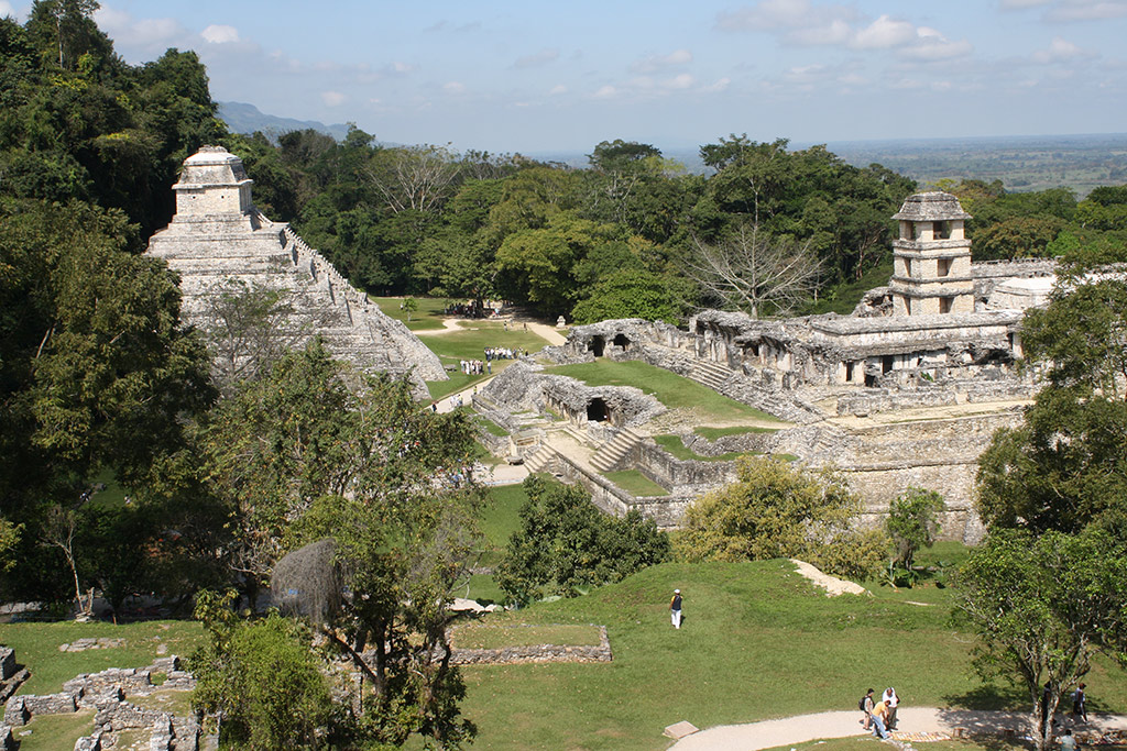 Archaeological Site of Bonampak and Yaxchilan from Palenque - In Spanish