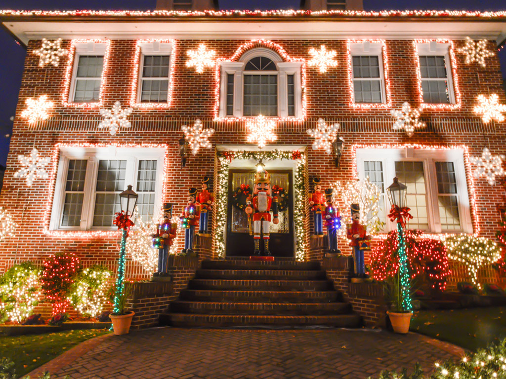 Brooklyn Christmas Decoration Tour