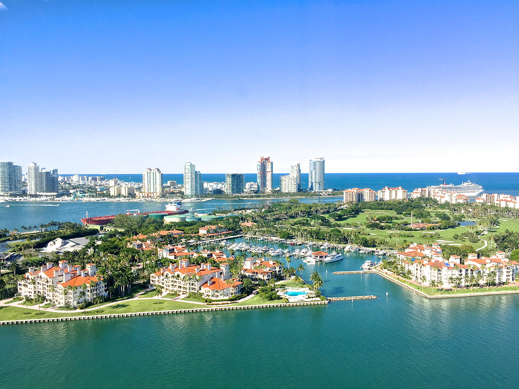 Discover Miami City and Biscayne Boat Tour