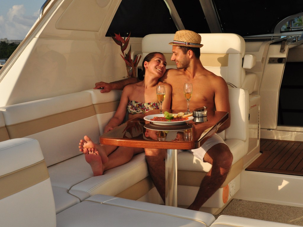 Sail in the Caribbean Sea on a Luxury Yacht - Cancun (and vicinity)