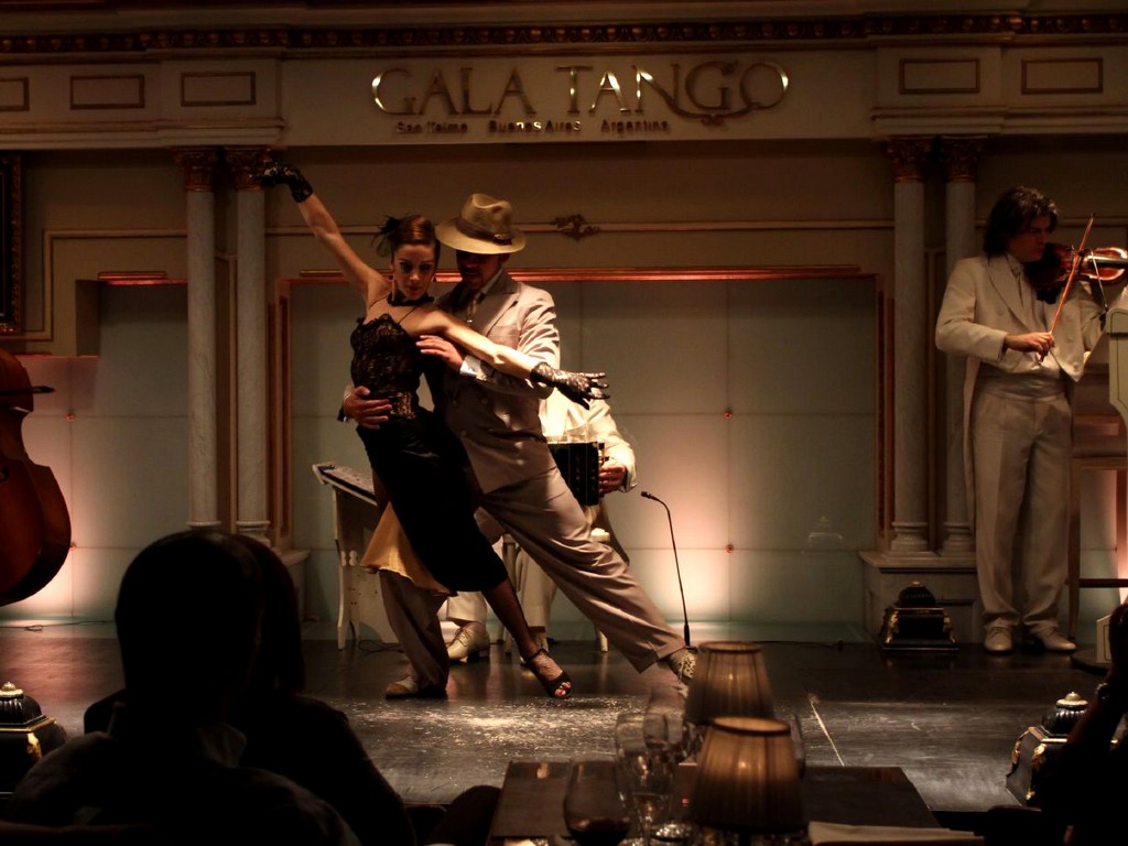 Gala Tango Show with Transfer