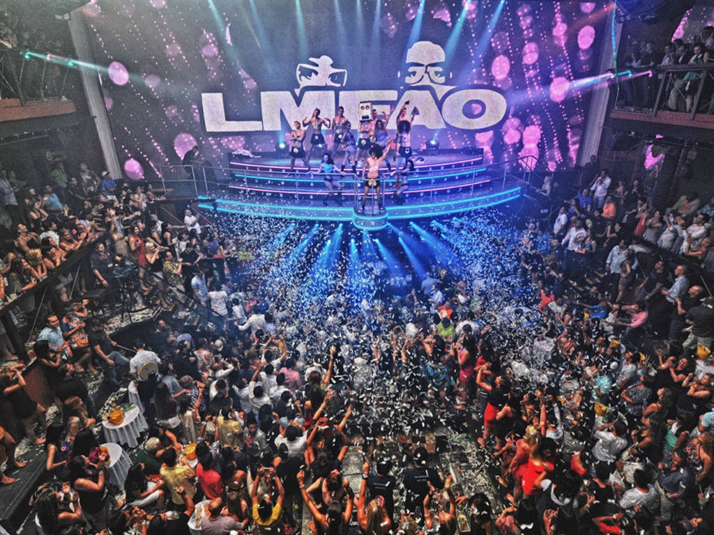 Bongo Tour: Bongo Bar + Congo Bar + Coco Bongo Cancun + Beach Day Party
