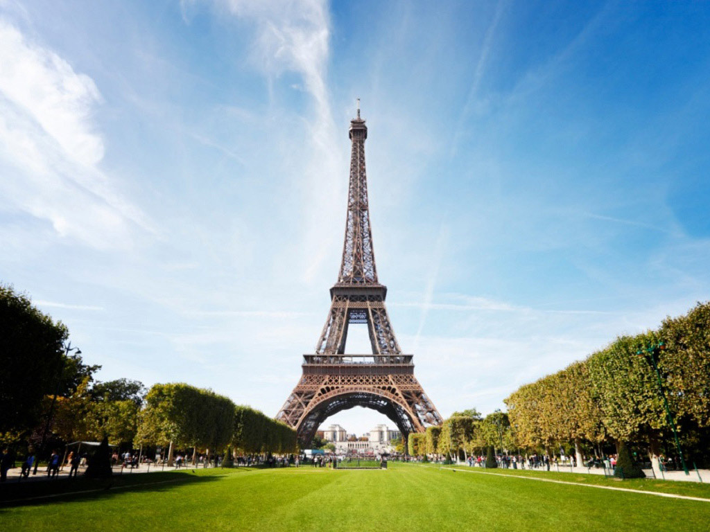 Eiffel Tower Ticket with Priority Access and Audioguide + Seine River Cruise (Day Access )