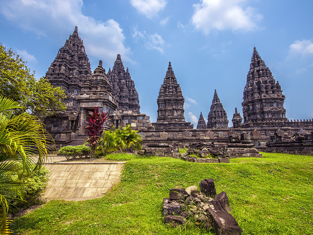 Full Day Tour of Yogyakarta's Cultural Highlights