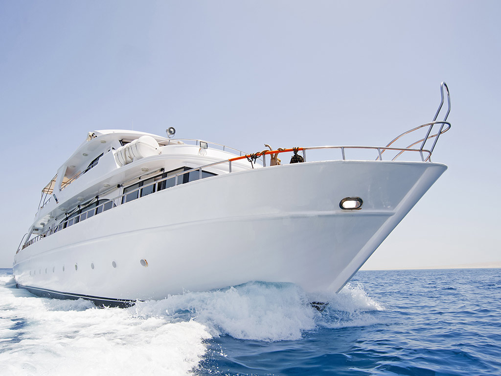 Yacht 33 Feet - 1 Hour Rental - Dubai
