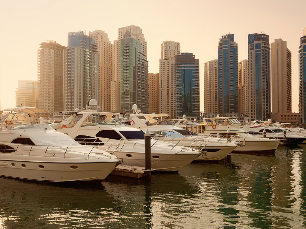 Yacht 33 Feet - 1 Hour Rental - Dubai