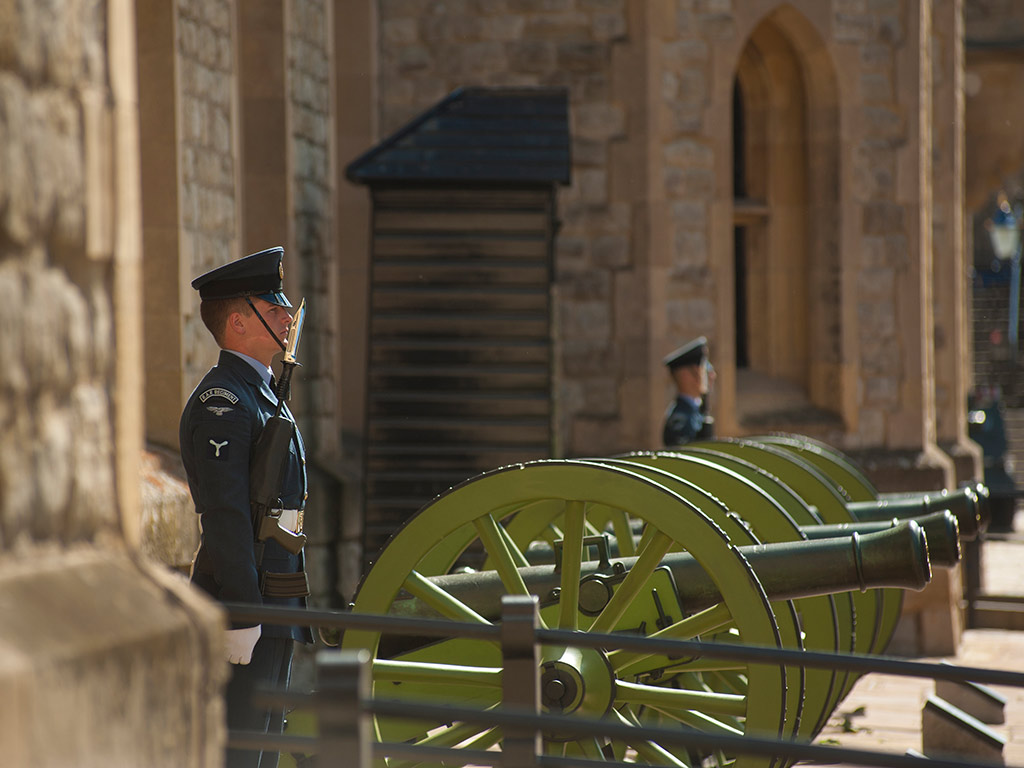 Changing of the Guard - Walking Tour - London