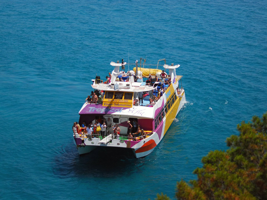 Paradise Cruise with Submarine Vision - 4 hours from Calvià