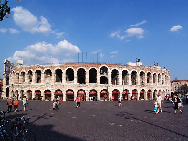 Verona Arena Skip The Line Tour