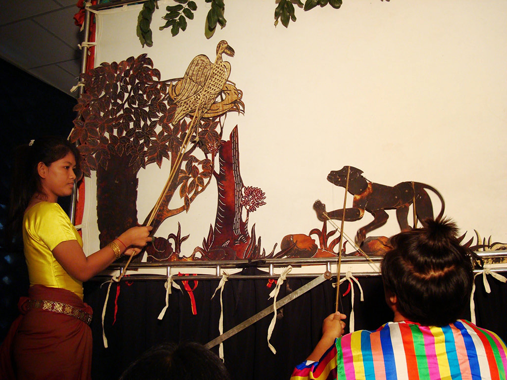 Sovannaphum Shadow Art Performance - Phnom Penh - Central
