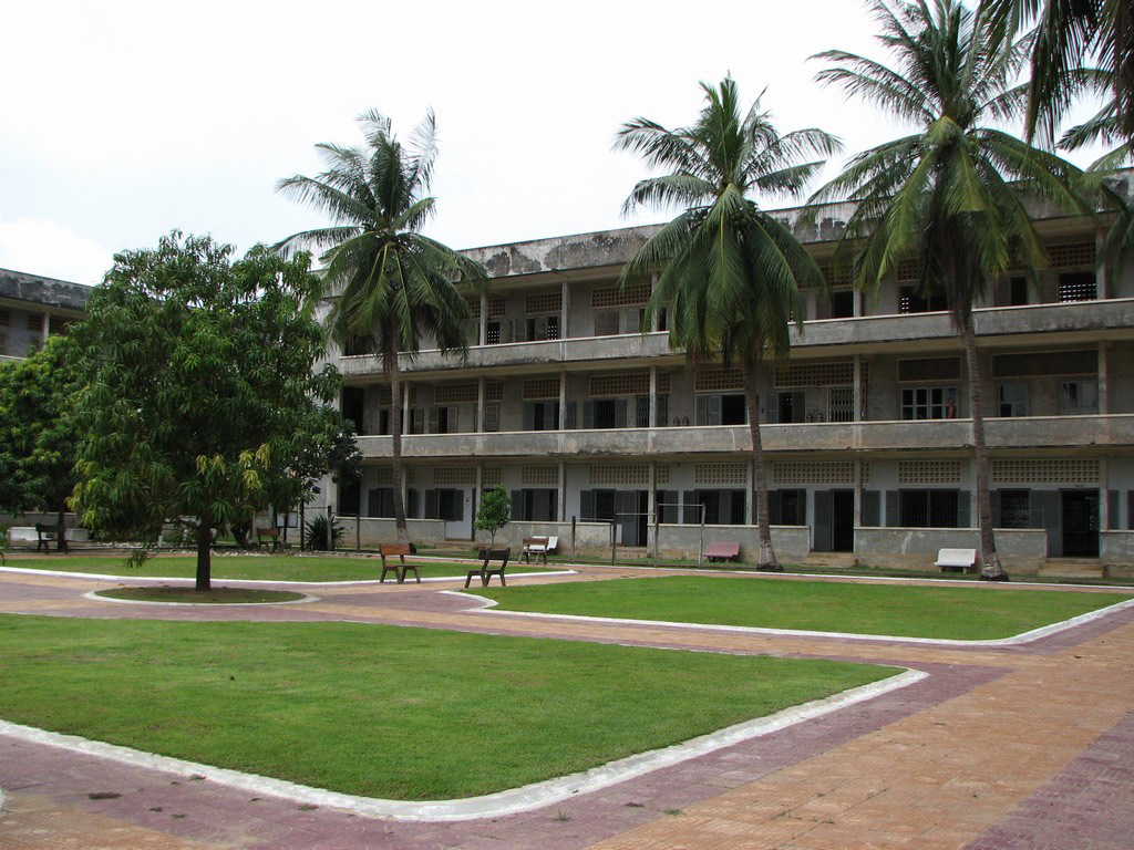 Phnom Penh Half Day Tour