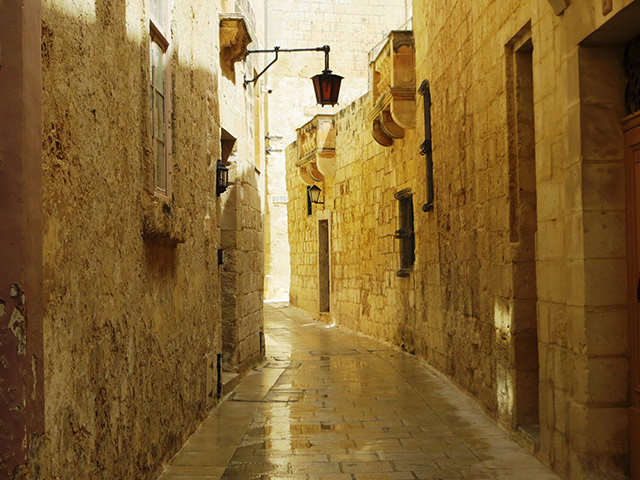 Mosta, Crafts Village, Mdina and Valletta Tour