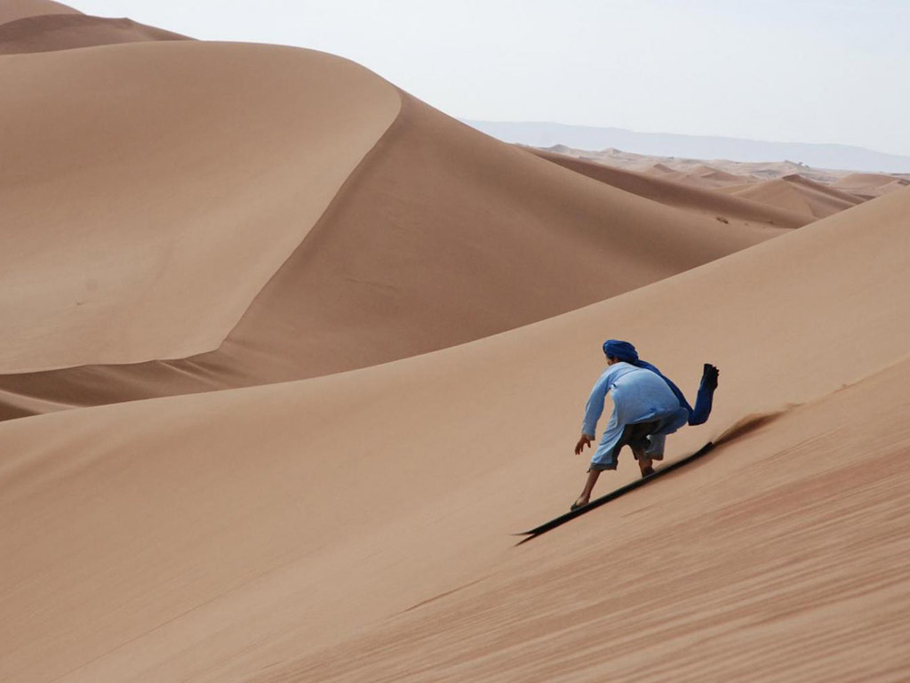 Sandboarding Safari with Dune Bashing - Dubai