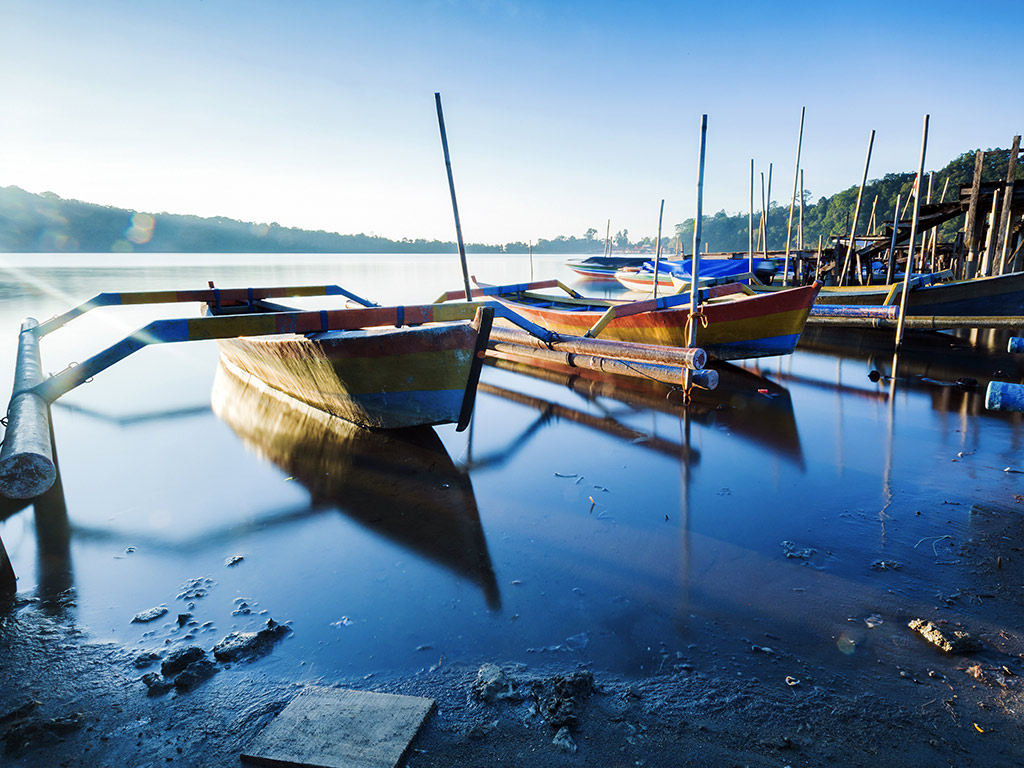 Visit Royal Lake And Sea Temple - Full-Day Private Tour