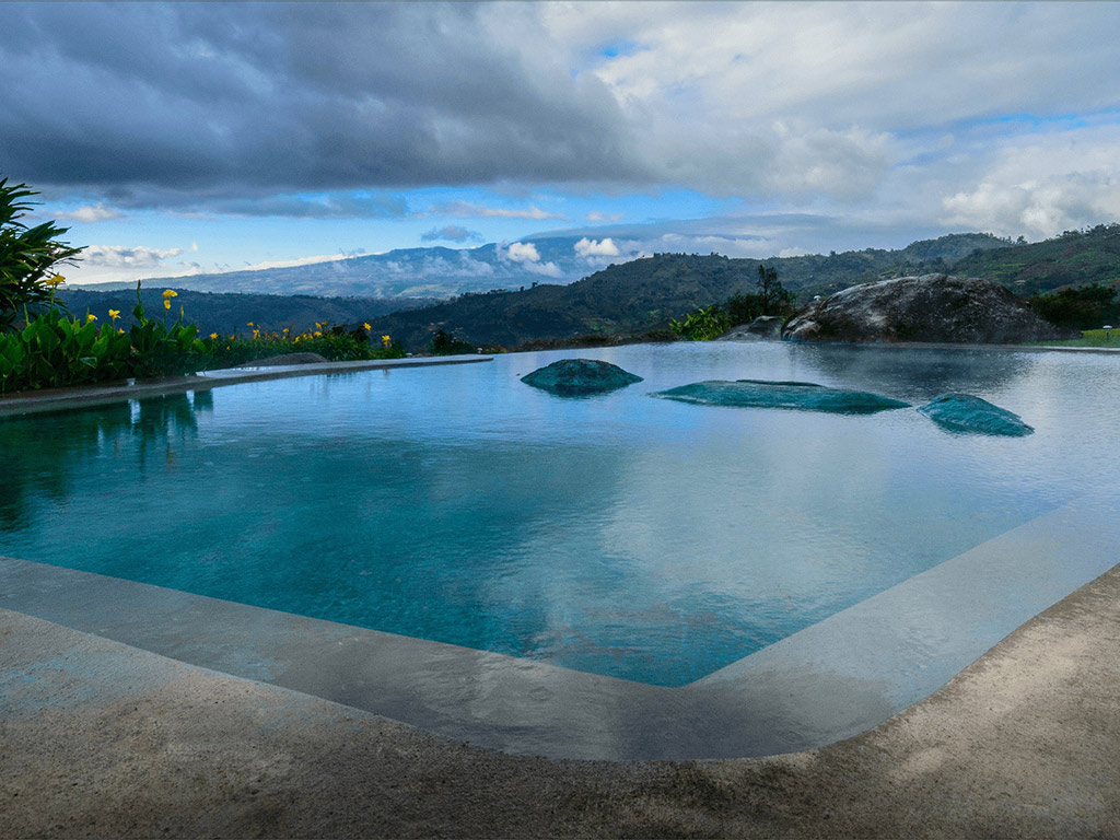Irazu Volcano and Hacienda Orosi Hot Springs - San José / Central Valley
