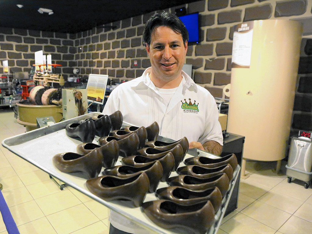 Chocolate Kingdom Factory in English