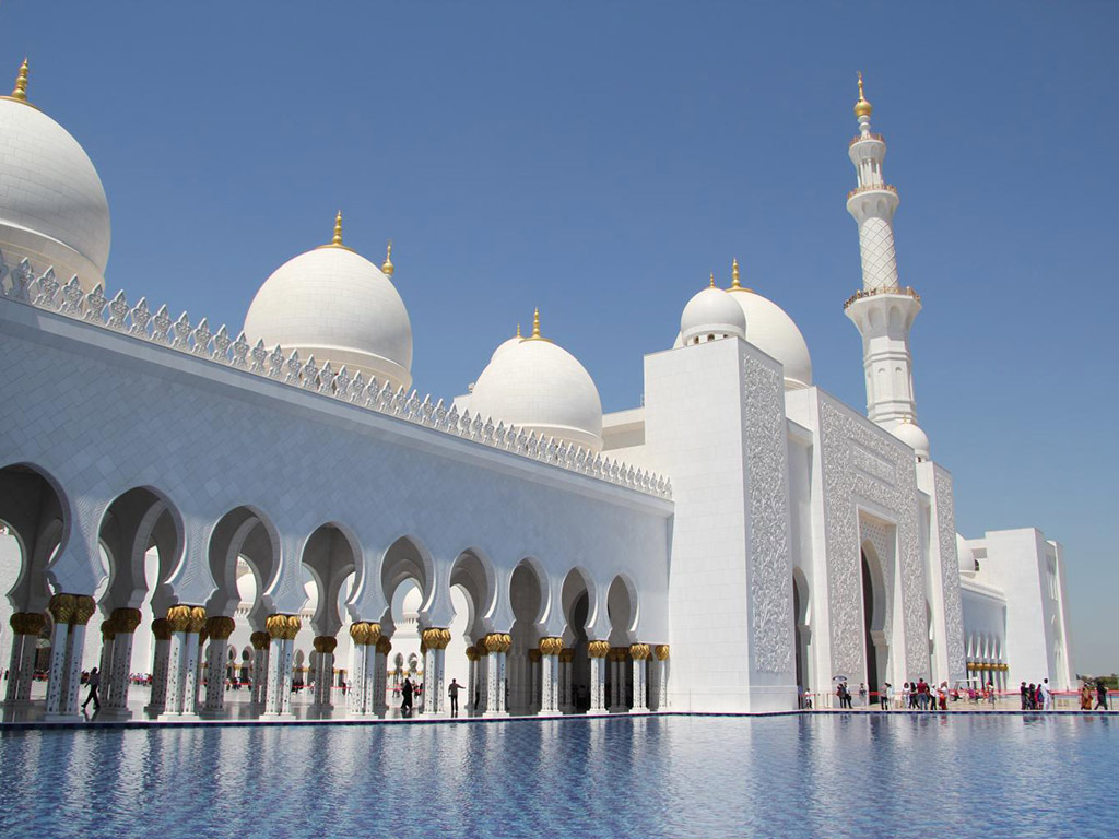 Abu Dhabi Sheikh Zayed Mosque with Falcon Hospital - Private Tour - Dubai